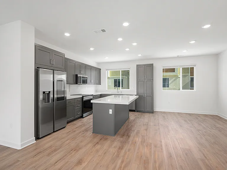 842 Kili St #5 — Photo 9