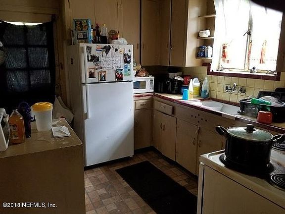 4th image of 1355 W 12th St