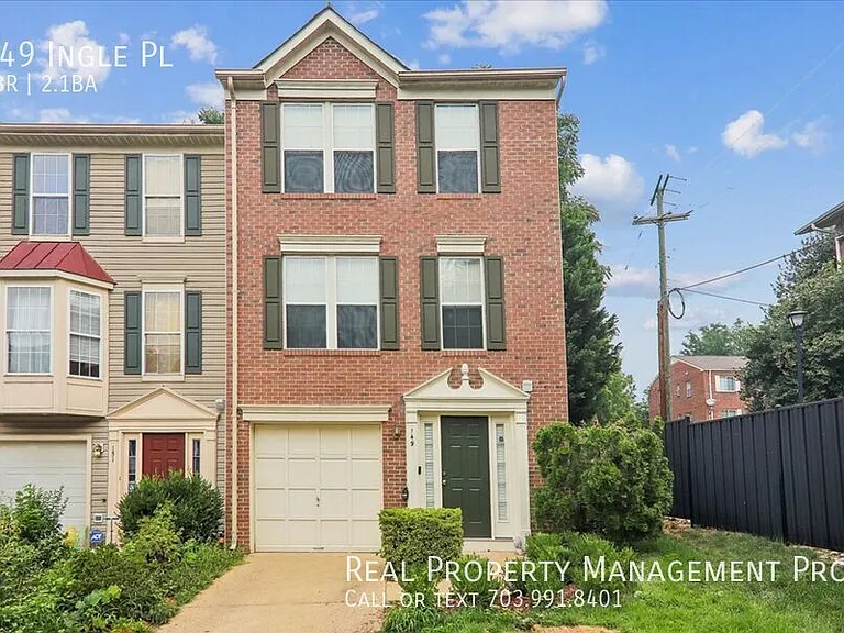 149 Ingle Pl — Photo 1