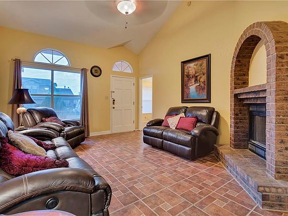4th image of 10613 Onyxstone St