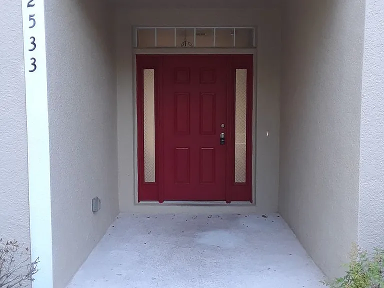 2533 Old Kent Cir — Photo 2