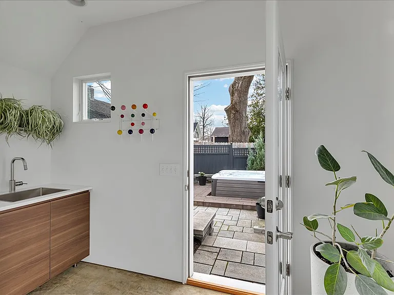 18 Granite St — Photo 24