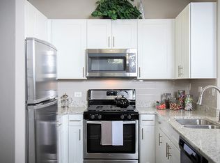 Woodlake Apartments, Gurnee, IL 60031