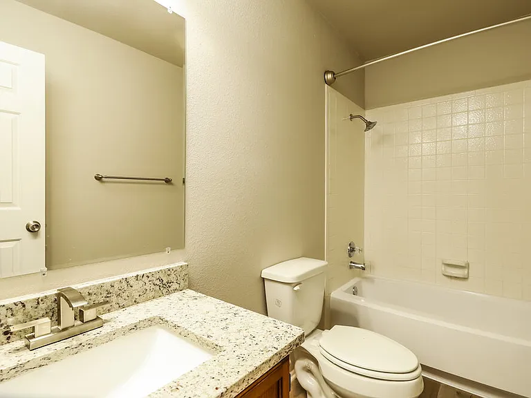 10420 Arbor Blf — Photo 18