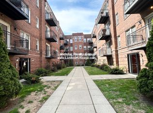 2111 E 67th St APT G2, Chicago, IL 60649
