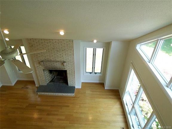 4th image of 880 S Grand St