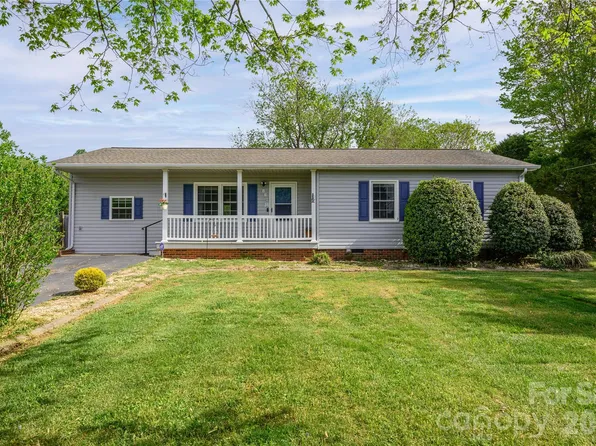 130 Fort Dobbs Rd, Statesville, NC 28625