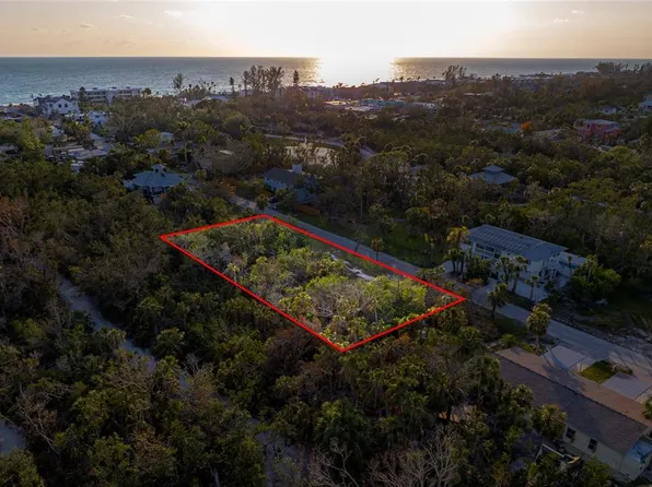 560 Gulf Bay Rd #17, Longboat Key, FL 34228