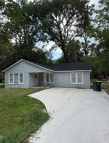 516 W Dallas St Photo 1