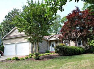 15039 Beacon Ridge Dr, Seneca, SC 29678