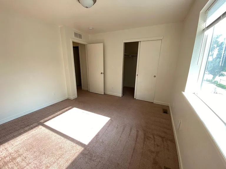 1322 S Coffman St #2 — Photo 9