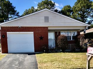 29 Claremont St, Toms River, NJ 08757