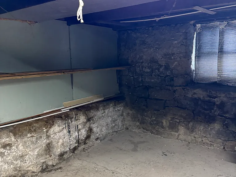 16 Circular St #16.5 — Photo 12
