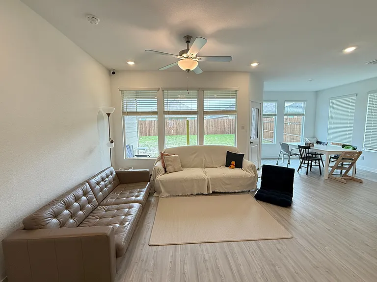 524 Hackney Dr — Photo 9