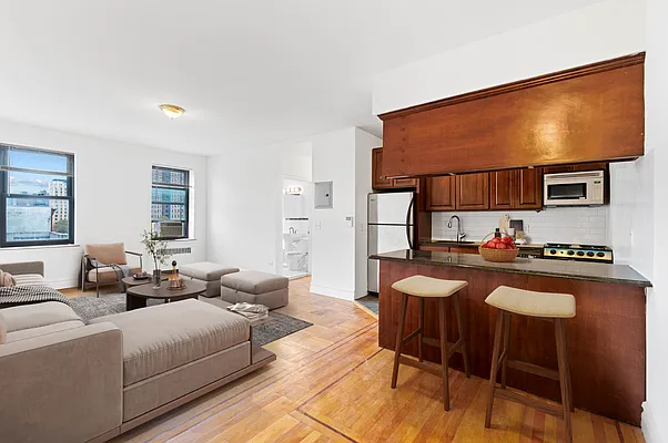 Rented by REAL New York | media 3