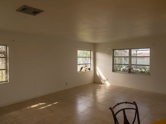 5th image of 16679 Golfview Dr