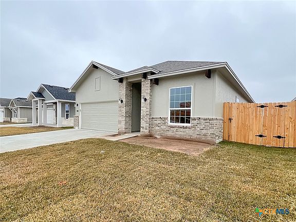 2nd image of 108 Persimmon Ct