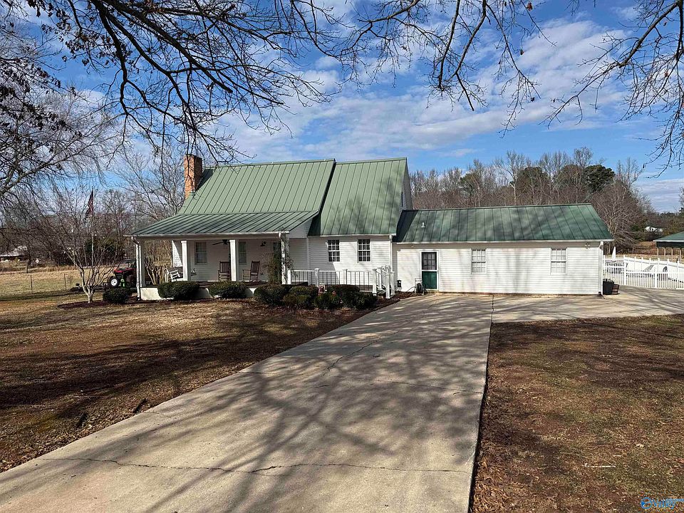 1st image of 704 County Road 311