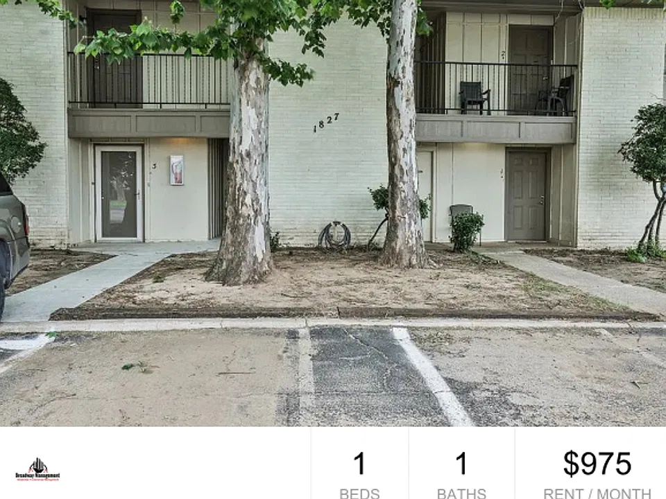 1827 E Lindsey St #3