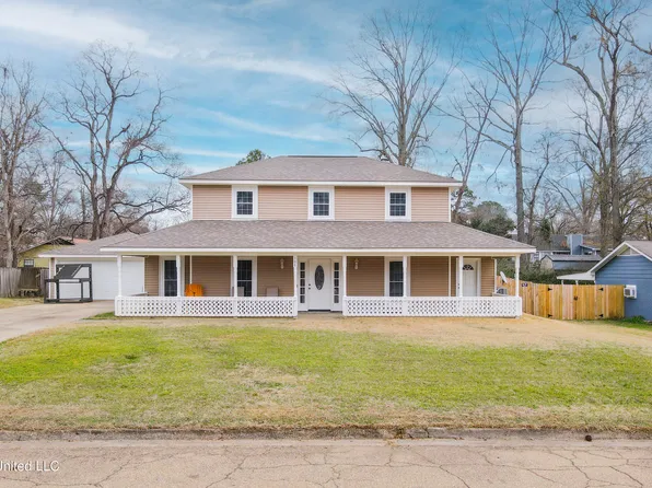 108 Pebble Ln, Clinton, MS 39056