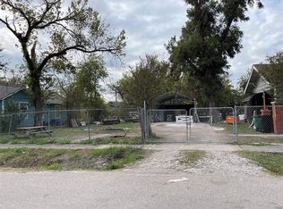 1617 Simpson St, Houston, TX 77020