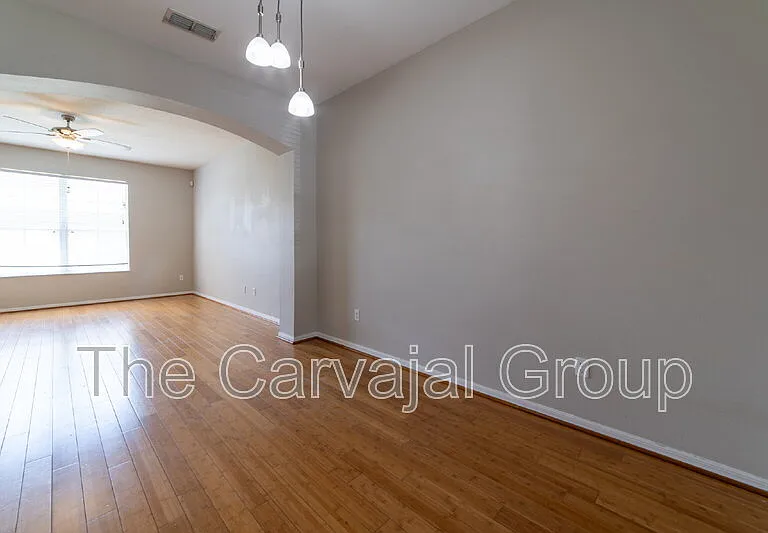 3933 Cleary Way — Photo 11