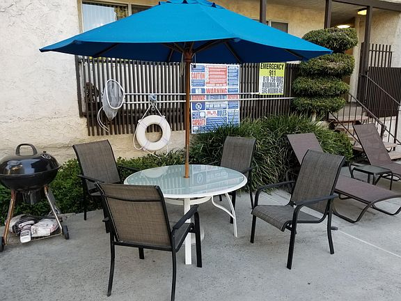 5th image of 5045 Woodman Ave APT 101