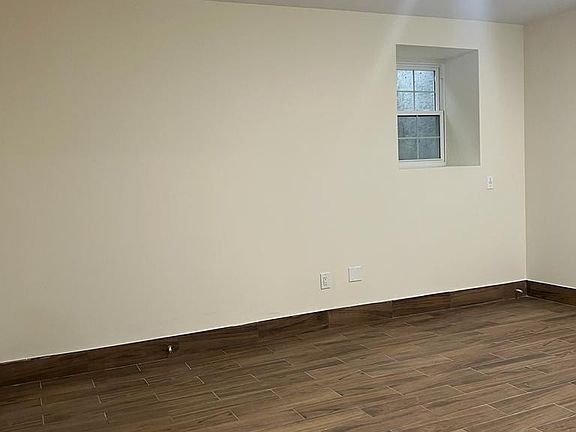 4th image of 800 E 219th St #1A