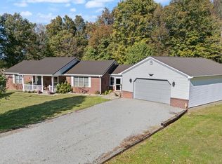 42 Hidden Acres Ln, Columbia, KY 42728
