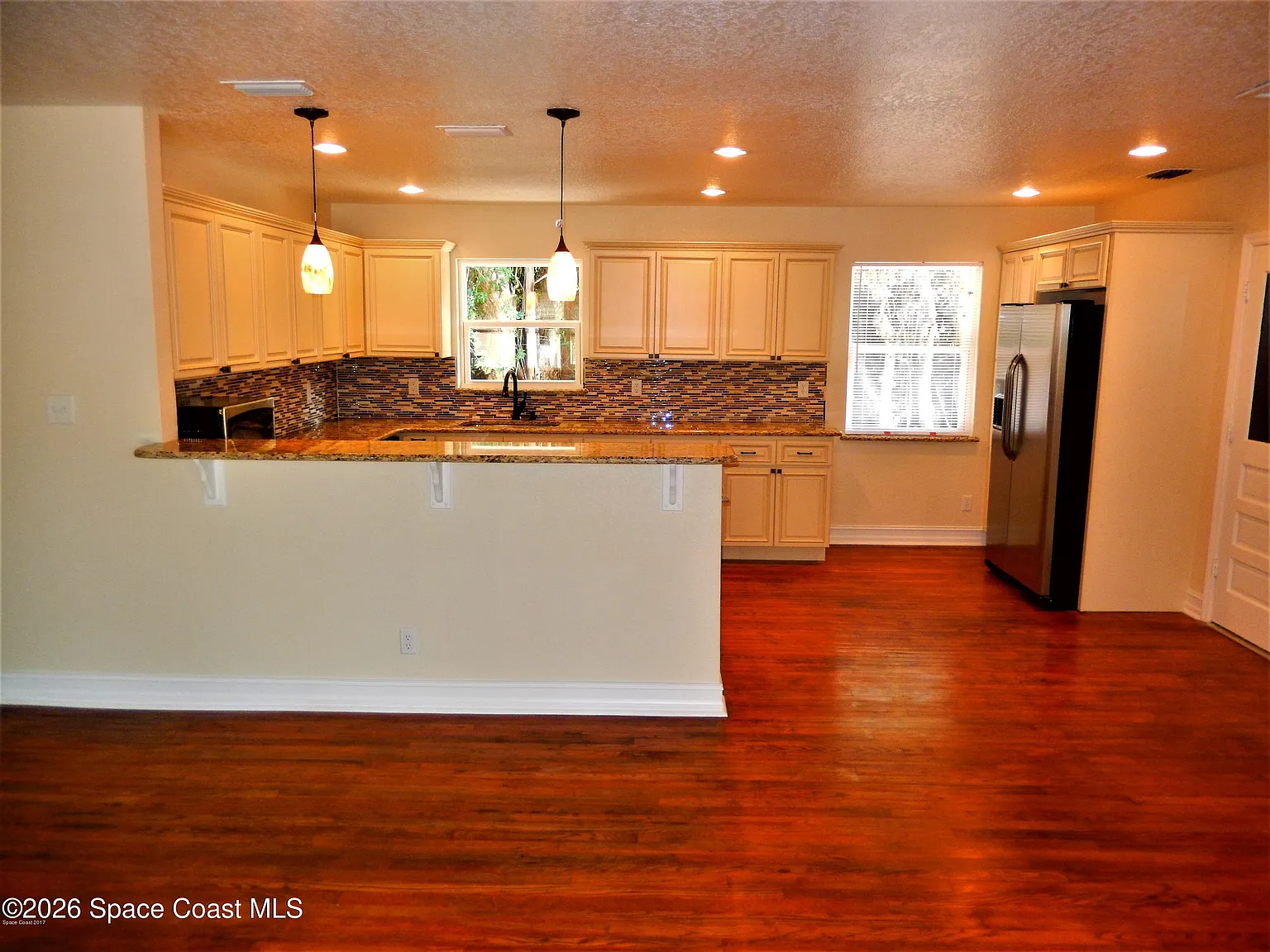 2 bed, 1.0 bath, 1000 sqft, $1,750 — Photo 2