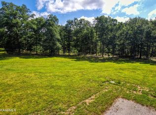 85 Diamond Pointe Rd, Jamestown, TN 38556