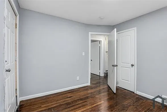 3 bed, $1,300 — Photo 3