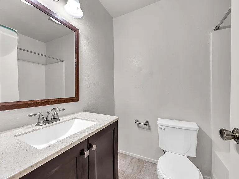 2300 Dickerson Rd #42 — Photo 21