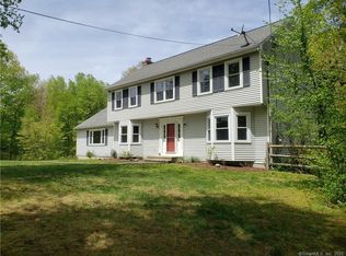 14 Meadow Brook Rd, Newtown, CT 06470