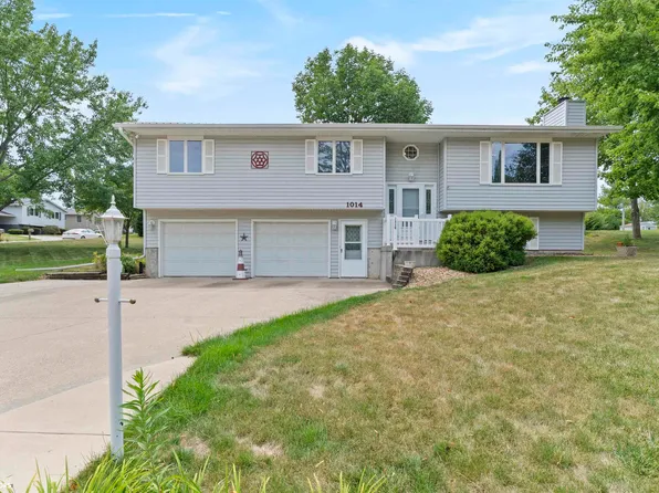 1014 E Oakbrook Ln, Mount Pleasant, IA 52641