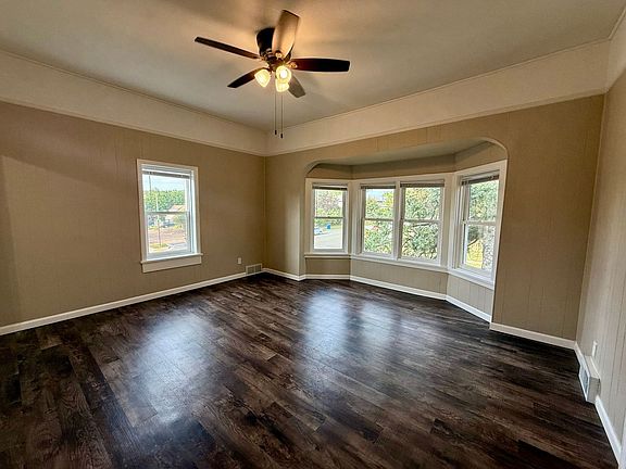 4th image of 1800 E Main St #3