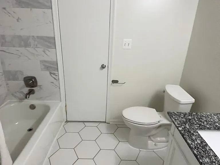 2602 S Arlington Mill Dr E — Photo 25