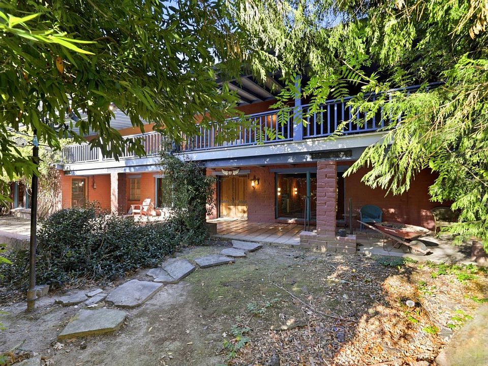 1st image of 10 Joaquin Rd