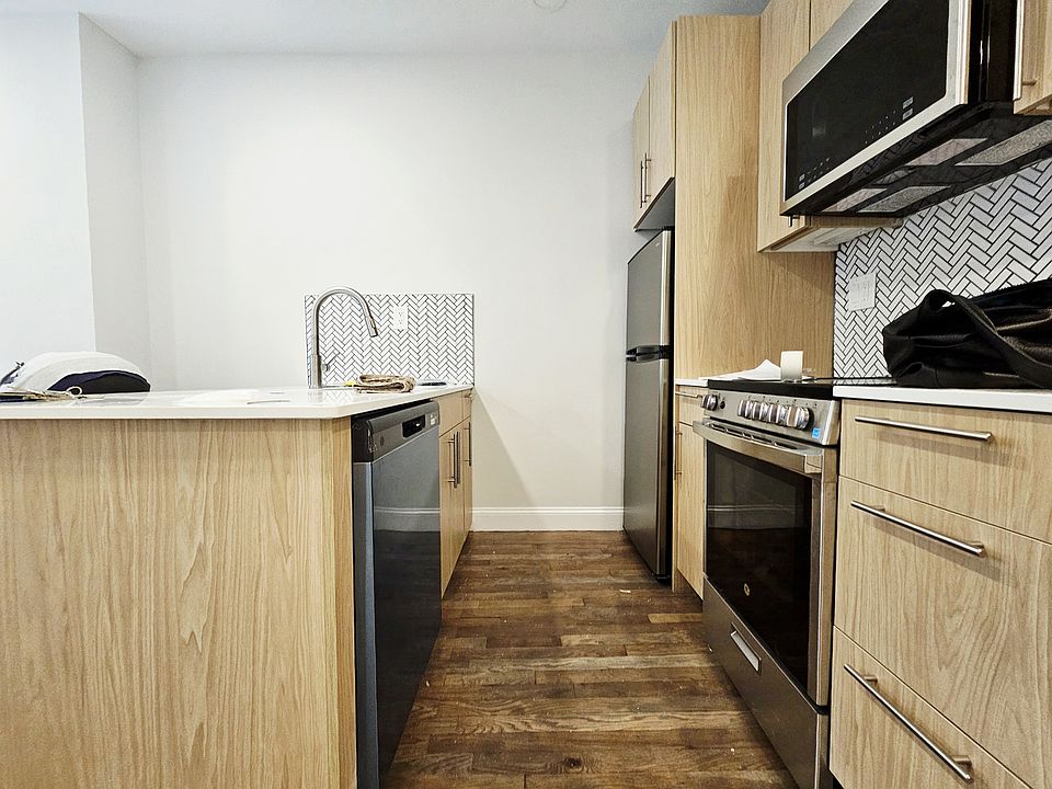 1st image of 27 Garden St APT 4