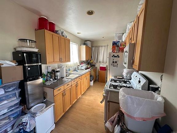 5th image of 1135 Colusa St