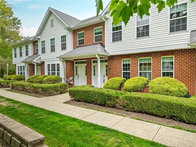 202 Lakeview Ct, Mars, PA, 16046