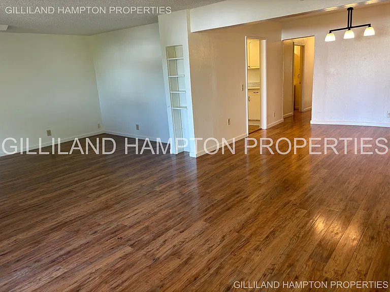 725 SW 7th St — Photo 5