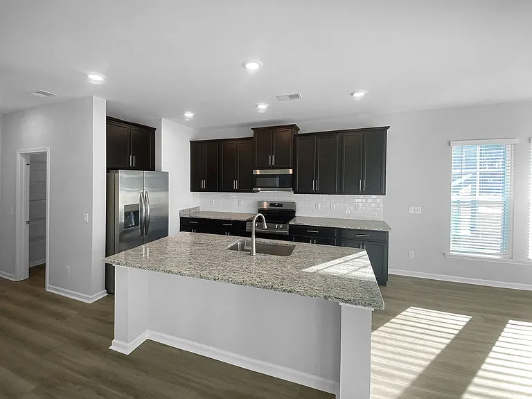 105 Fenway St — Photo 3