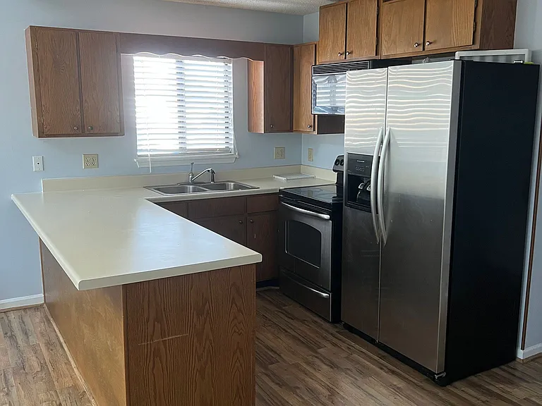 3700 Golf Colony Ln #18B — Photo 4