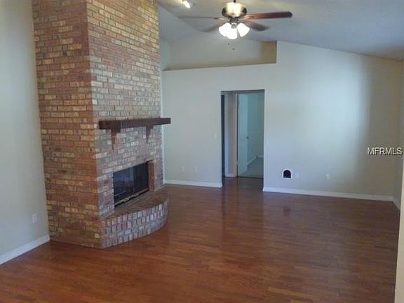 2nd image of 982 Glenmeadow Dr