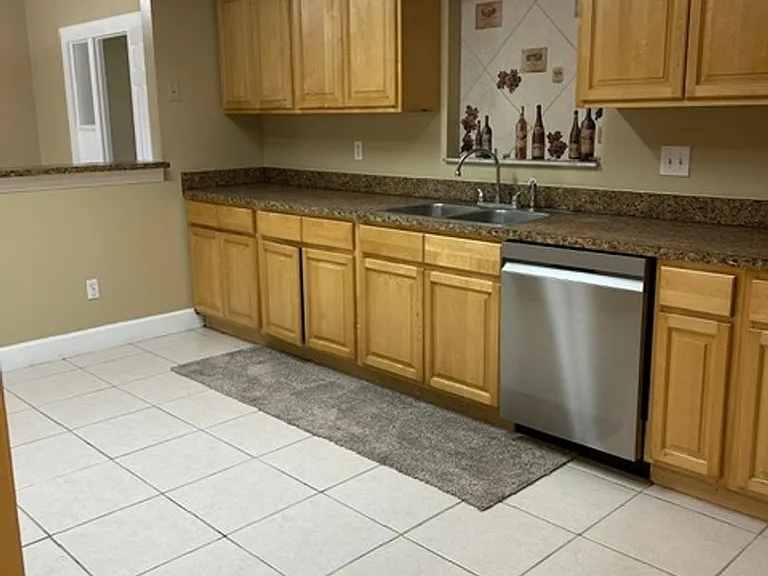 2949 N Covington Dr — Photo 20
