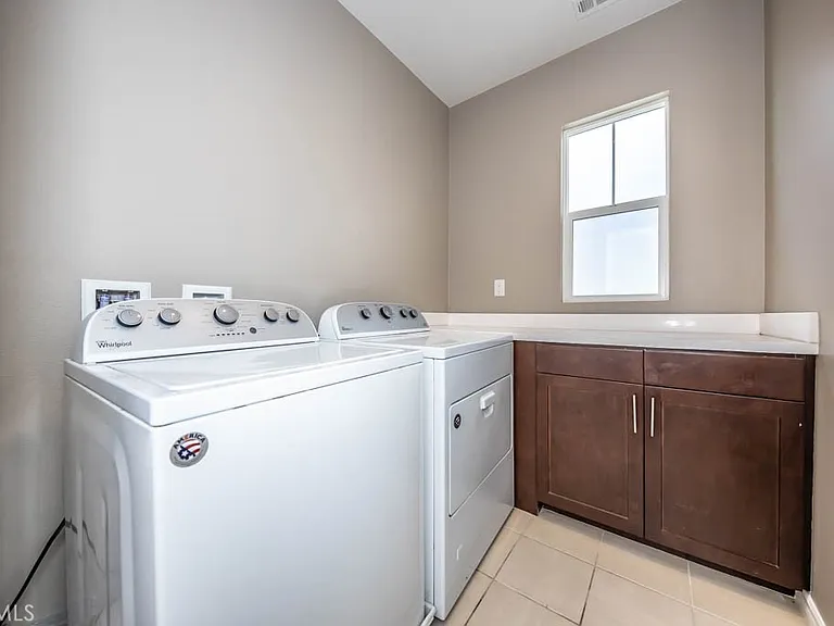 5041 Menton Ln — Photo 25
