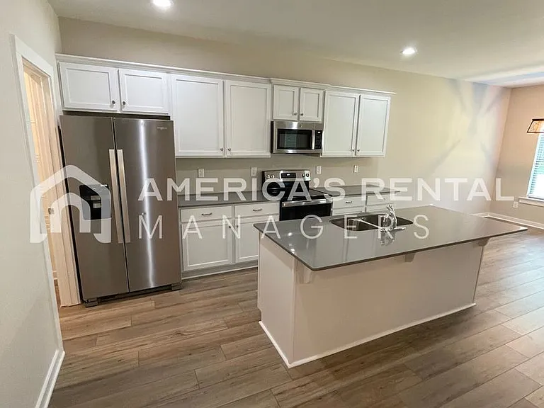 459 Troubadour Ln — Photo 7