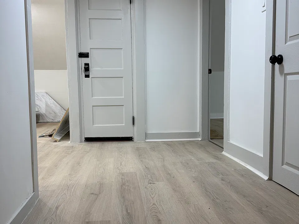 616 Main St #4
