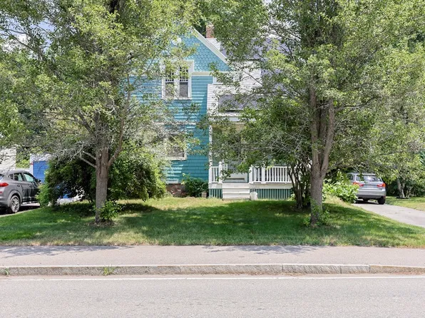 150 Harvard St, Whitman, MA 02382